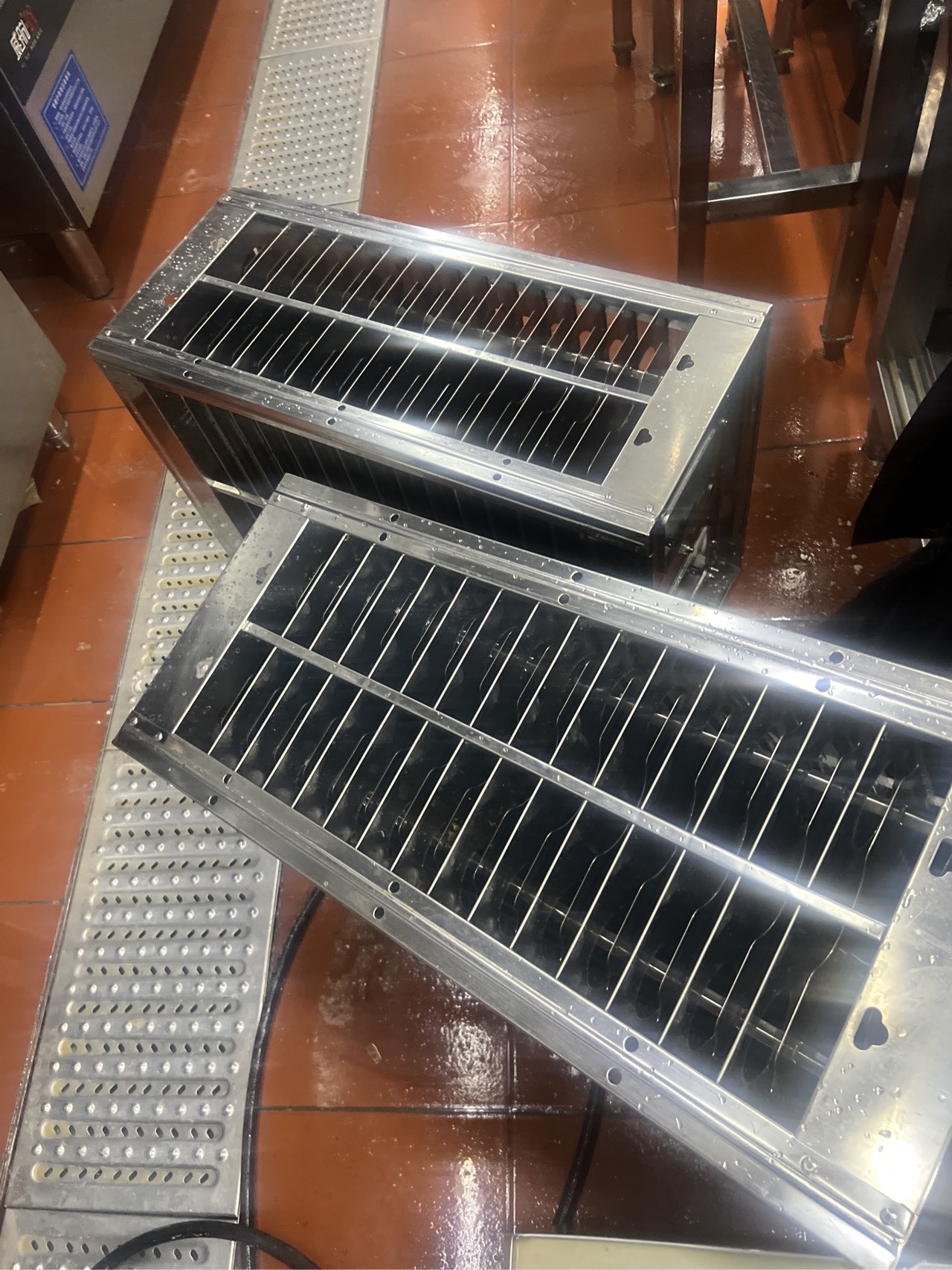 焦作油烟机清洗公司哪家专业 - 清洗后 - 机器人清洗高标准交付