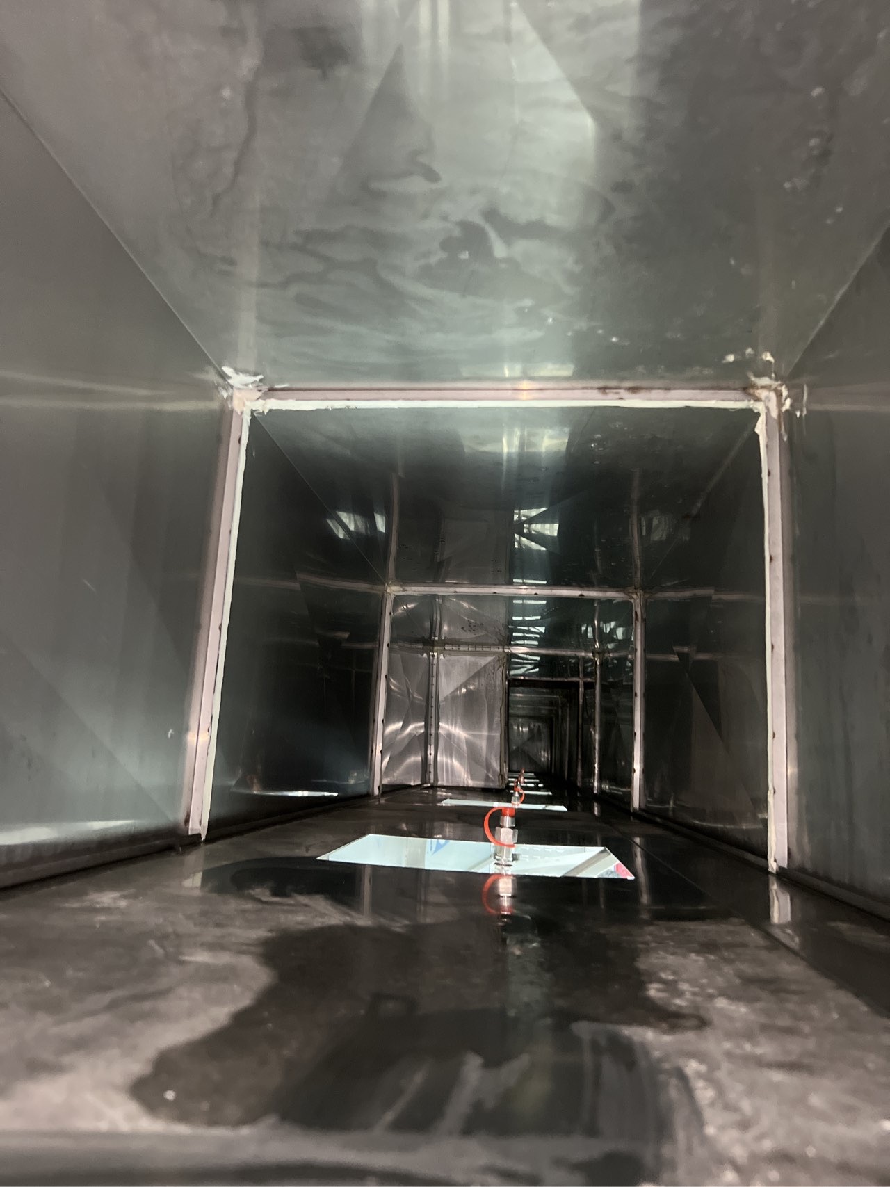 郑州郑东新区大型食堂排烟系统火灾隐患排查及清洗 - 清洗后 - 机器人清洗高标准交付