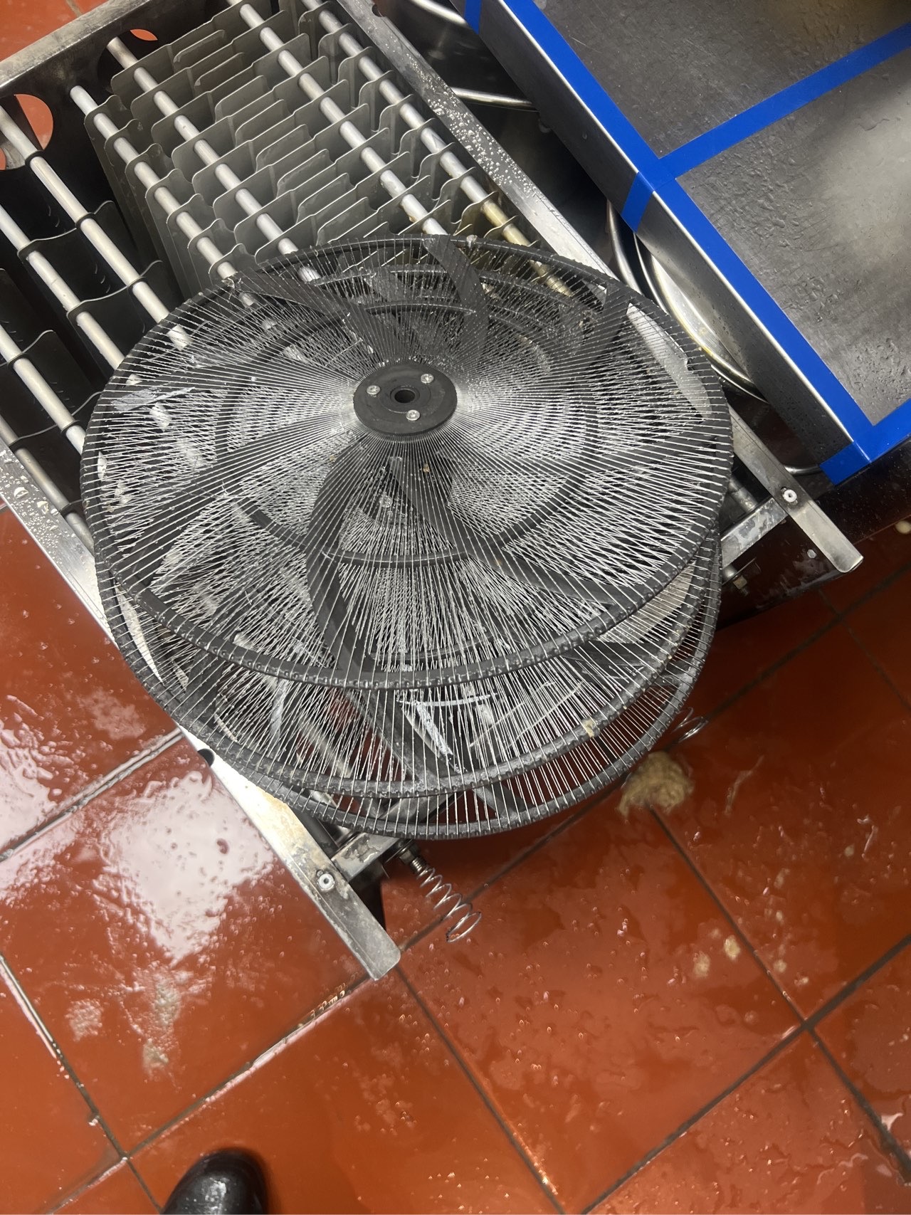 贴心售后保障，油烟机清洗服务让您无后顾之忧 - 清洗后 - 机器人清洗高标准交付