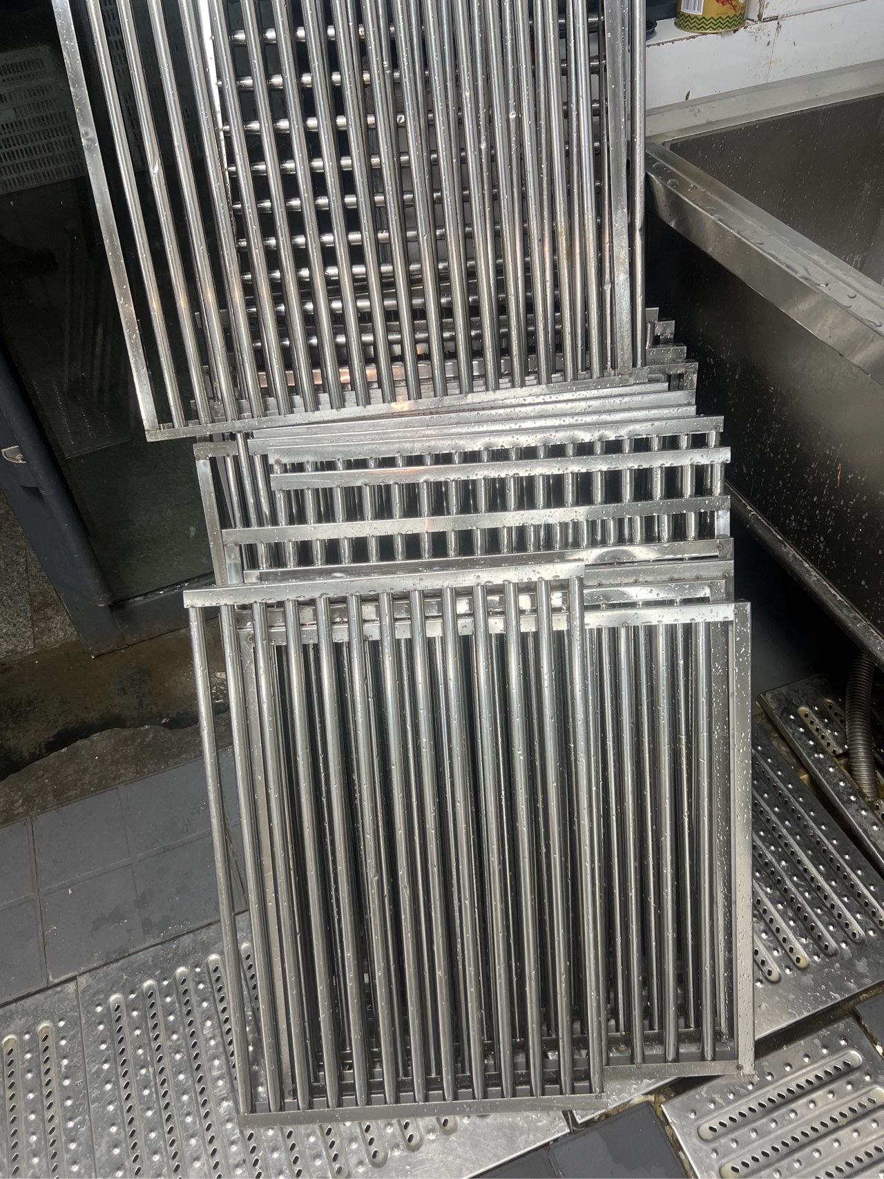 油烟机清洗特惠风暴，洁净厨房，清新生活从此刻开始 - 清洗后 - 机器人清洗高标准交付