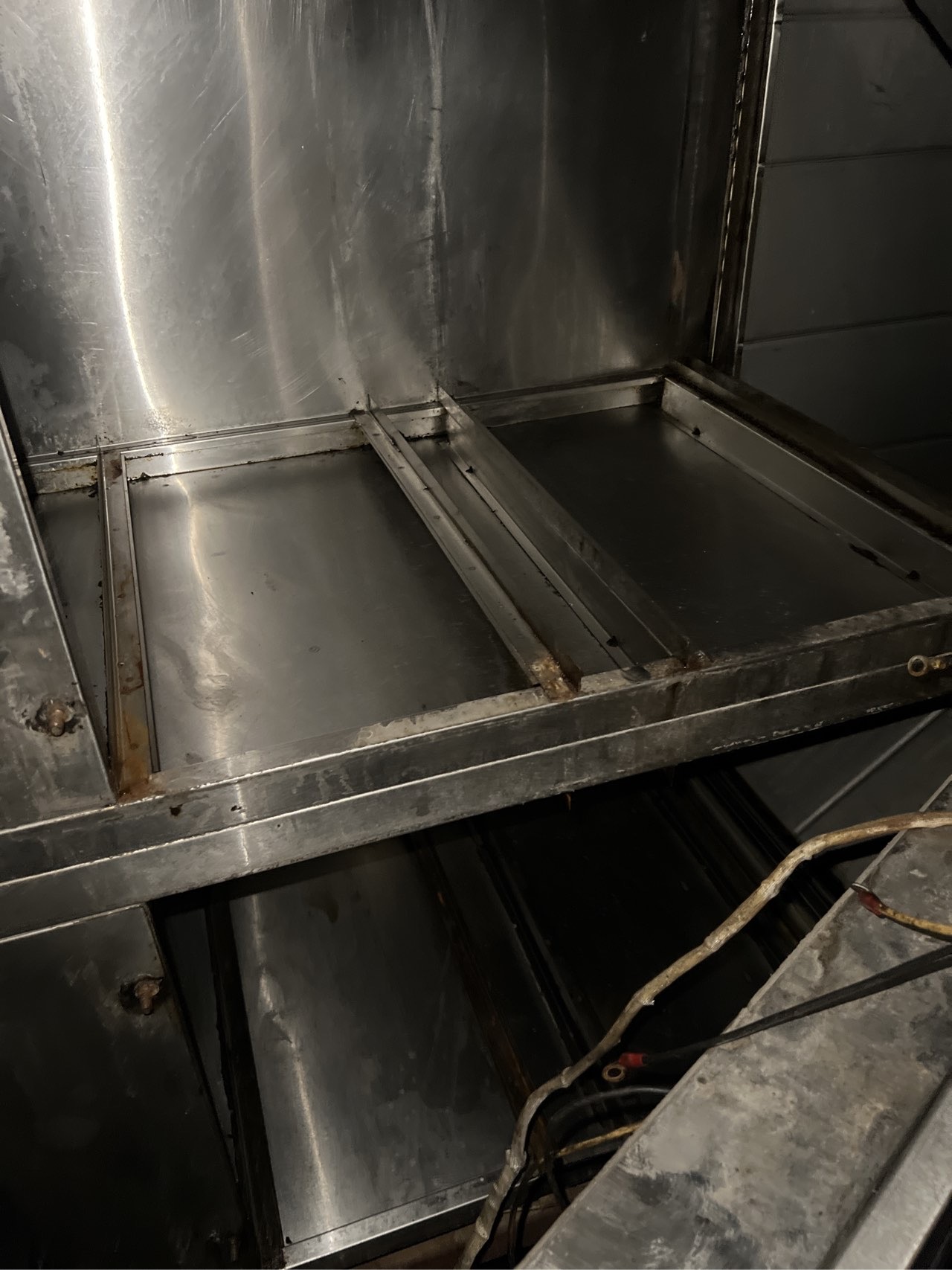 郑州巩义市大型商用抽油烟机拆洗流程及报价 - 清洗后 - 机器人清洗高标准交付