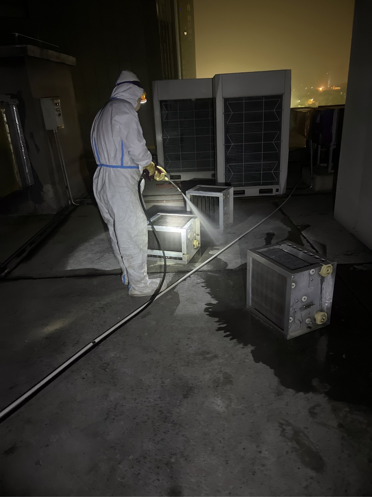 油烟机清洗特惠,为您厨房带来自然呼吸 - 清洗后 - 机器人清洗高标准交付