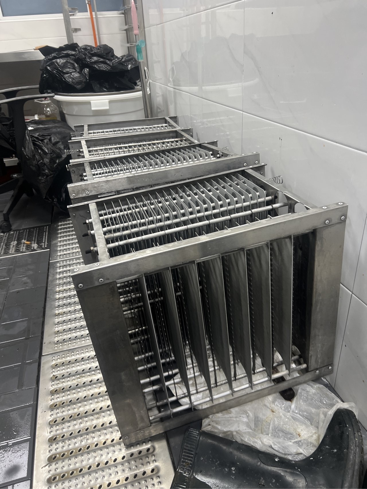 郑州中牟县大型食堂排烟系统火灾隐患排查及清洗 - 清洗后 - 机器人清洗高标准交付