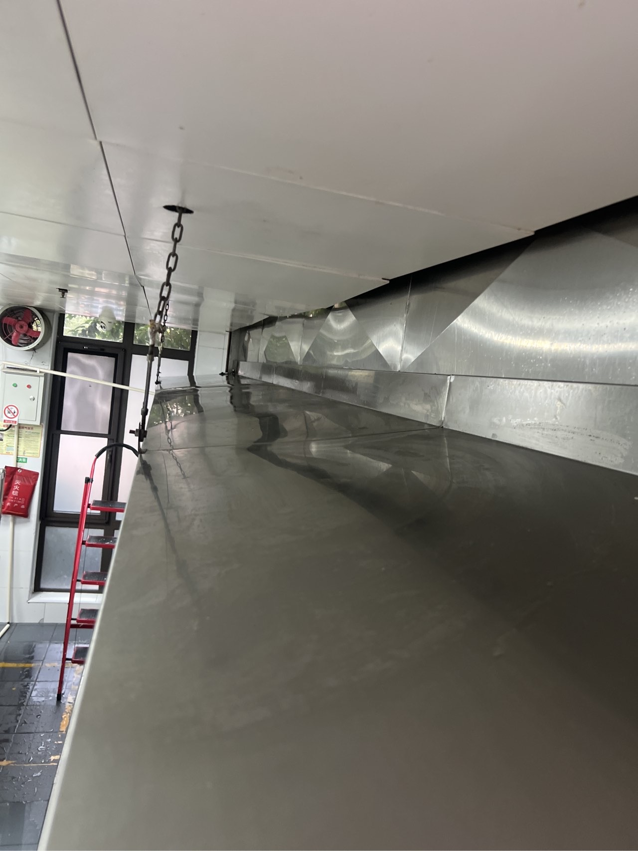 郑州郑东新区大型商用抽油烟机拆洗流程及报价 - 清洗后 - 机器人清洗高标准交付