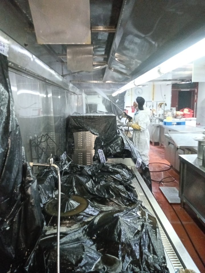 深度油烟机清洁特惠，厨房更整洁有序，生活更美好 - 清洗后 - 机器人清洗高标准交付