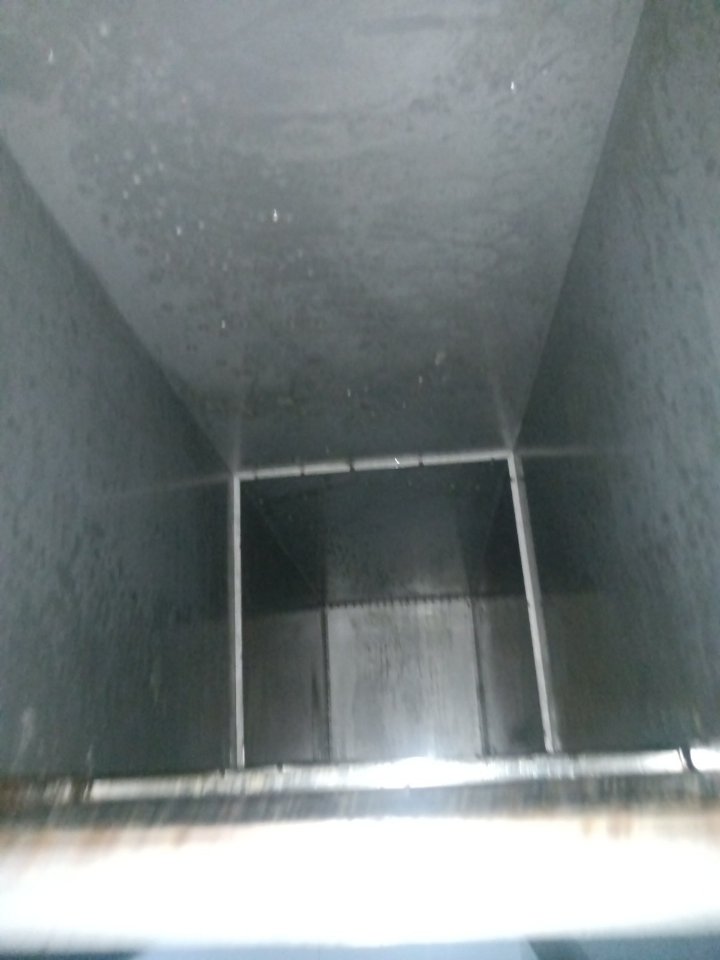 郑州二七区本地正规的排烟罩油垢清洗服务商 - 清洗后 - 机器人清洗高标准交付