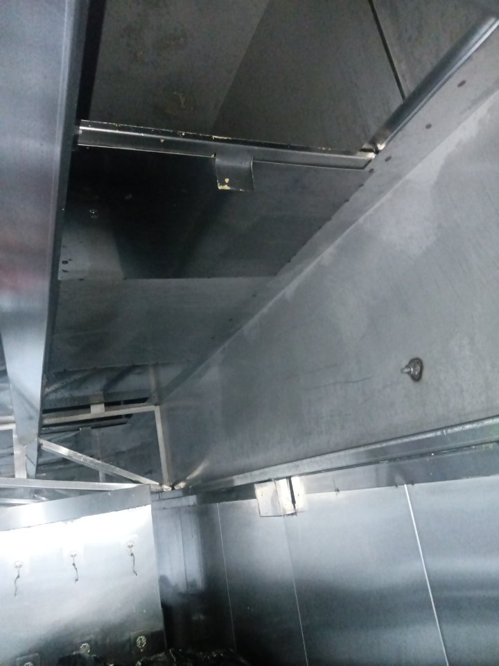 油烟机清洗特惠风暴，厨房清新升级，烹饪健康每一天都精彩 - 清洗后 - 机器人清洗高标准交付