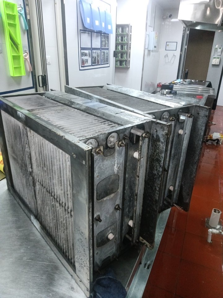 中式油烟机深度清洗，焕新厨房排烟动力 - 清洗后 - 机器人清洗高标准交付