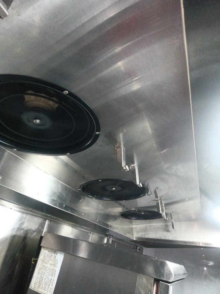 高效油烟机清洗服务，让厨房更整洁有序 - 清洗后 - 机器人清洗高标准交付