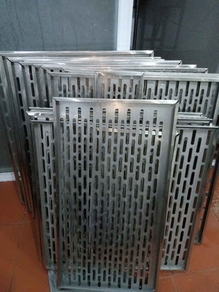 油烟机专业洗护，厨房空气焕然一新，烹饪更添清新之风 - 清洗后 - 机器人清洗高标准交付