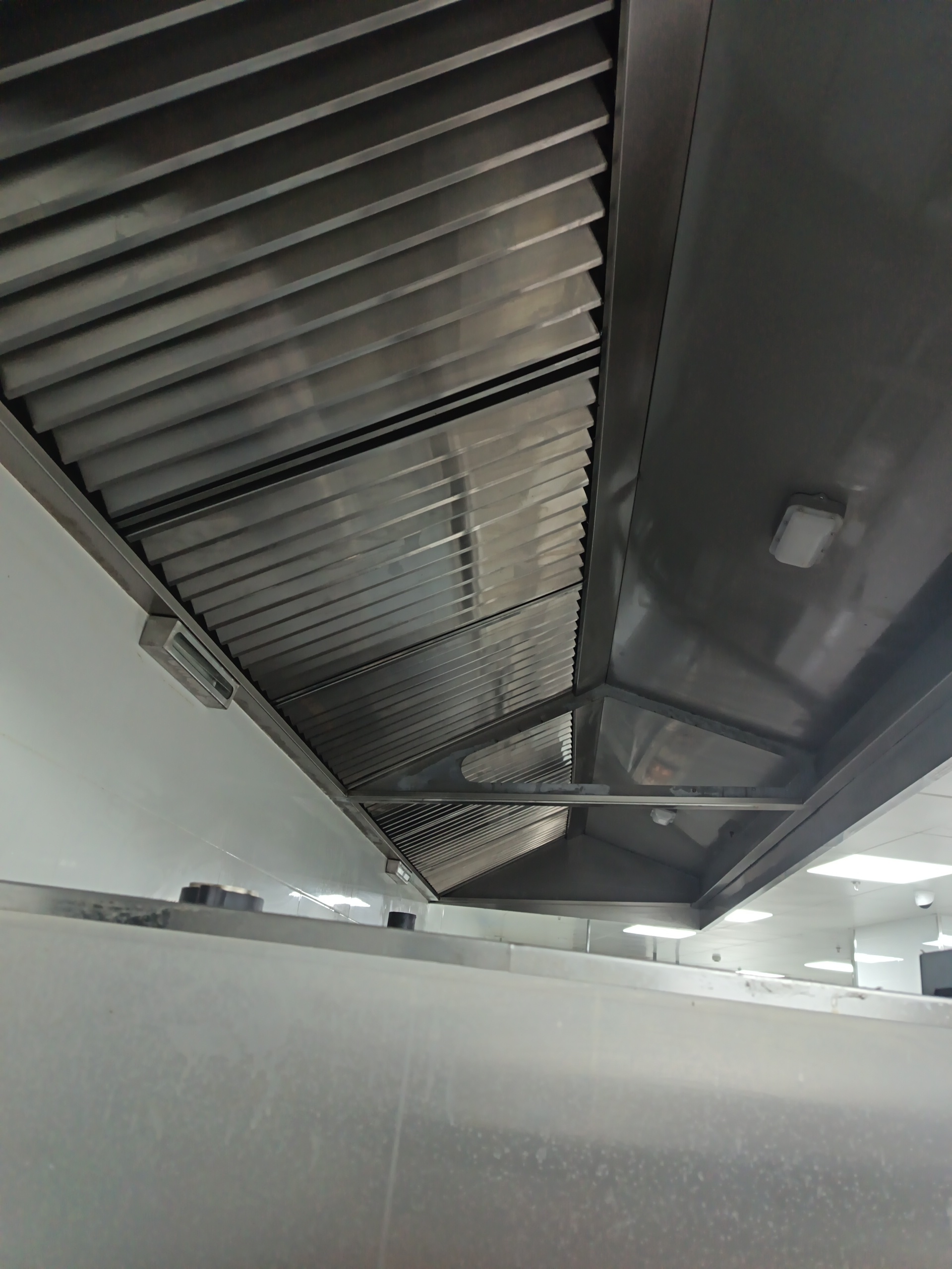 信阳快餐店排烟系统清洗哪家好 - 清洗后 - 机器人清洗高标准交付