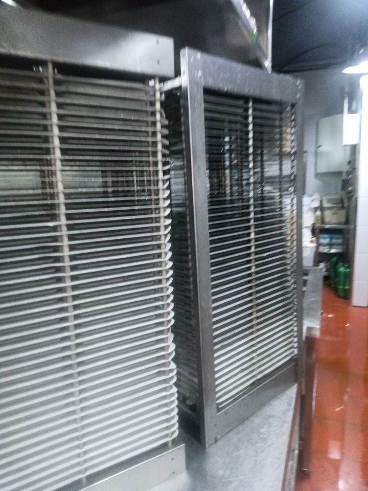 平顶山餐厅油烟机不清洗有什么危害 - 清洗后 - 机器人清洗高标准交付