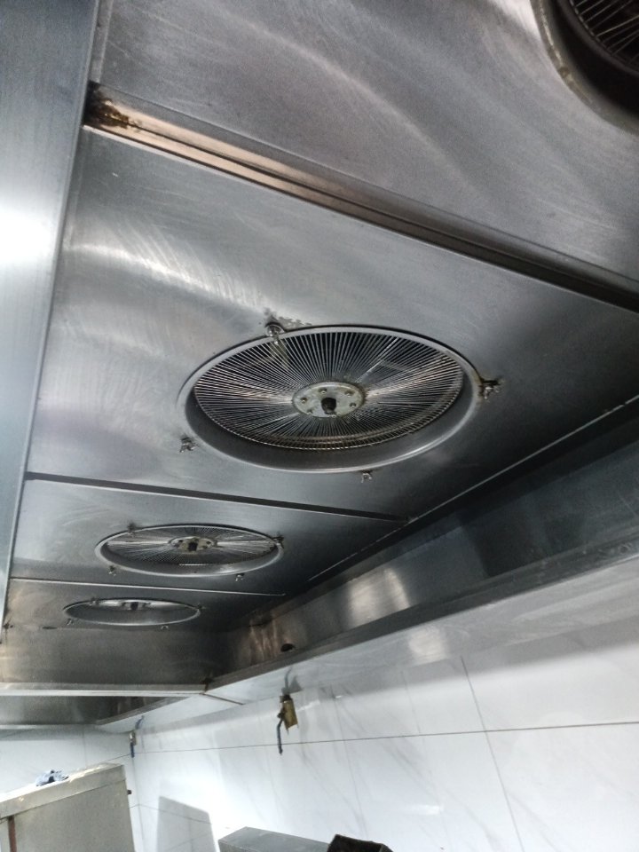 欧式油烟机专业清洗，精准去除顽固油污 - 清洗后 - 机器人清洗高标准交付