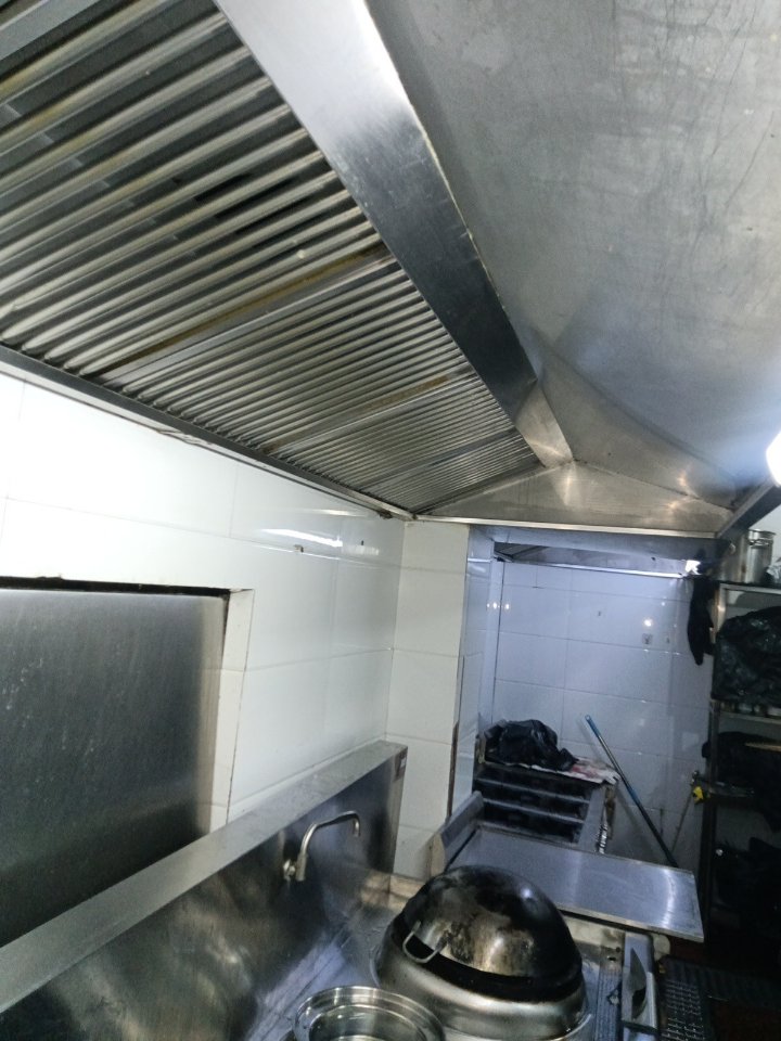 深度油烟机清洁，厨房空间恢复清新，烹饪更享健康与宁静 - 清洗后 - 机器人清洗高标准交付