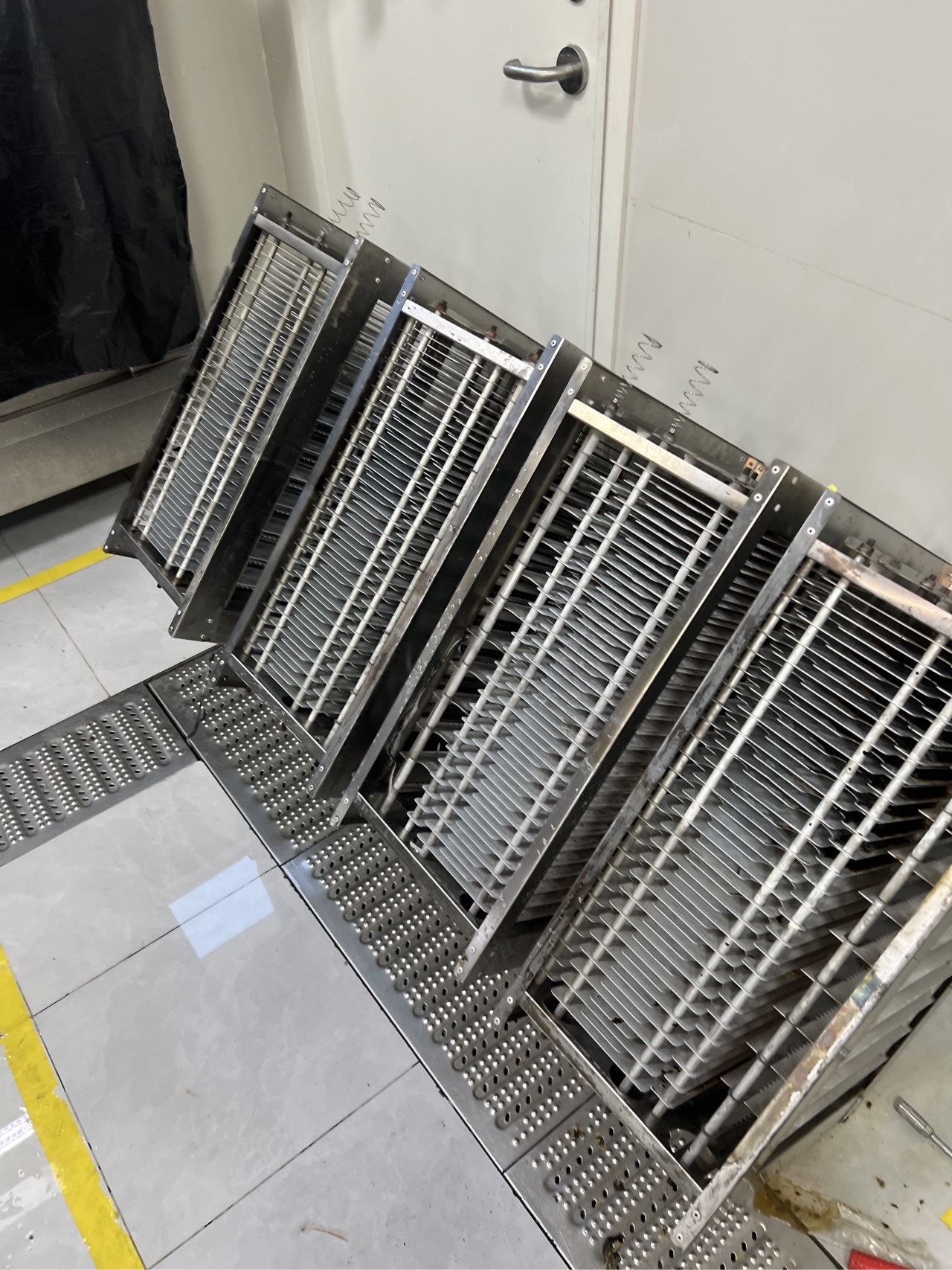 油烟机深度清洁特惠，厨房生活因清新而更加和谐美好 - 清洗后 - 机器人清洗高标准交付