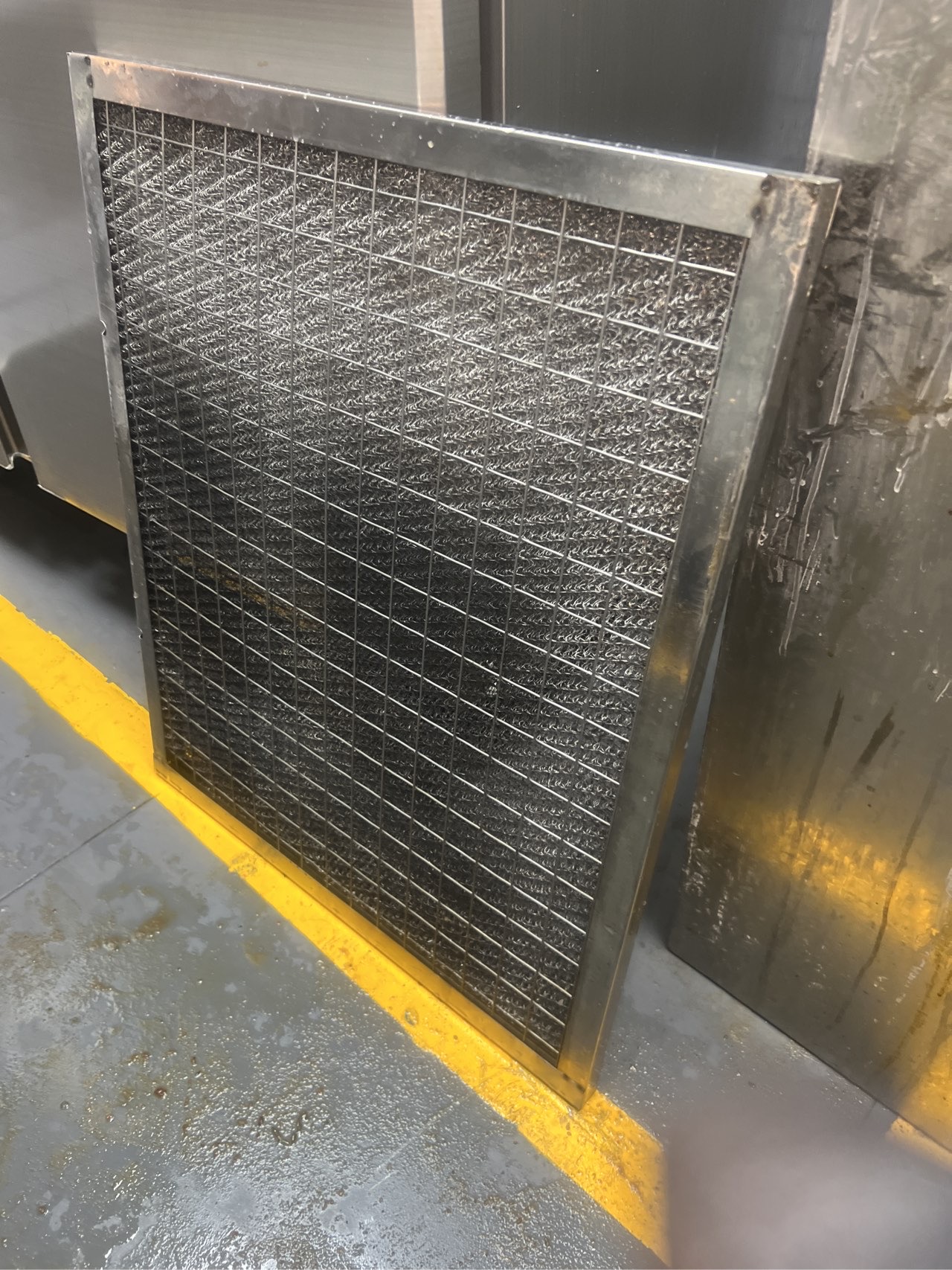 油烟机清洗特惠风暴，限时优惠享不停 - 清洗后 - 机器人清洗高标准交付