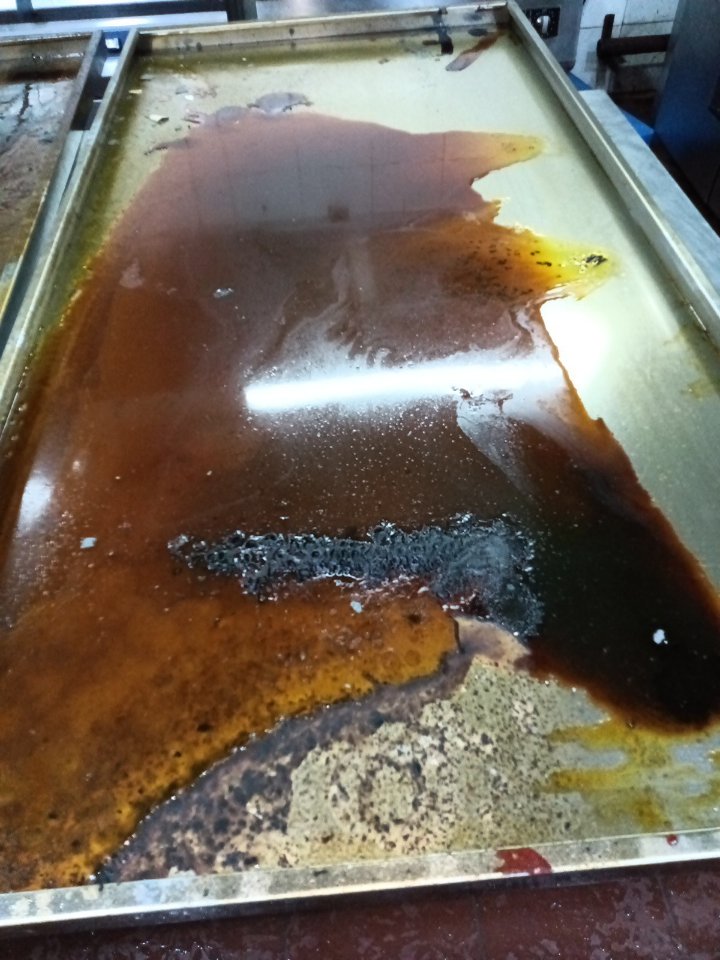 平顶山商用油烟机长期不清洗的风险 - 清洗前 - 郑州天得一国家一级资质团队作业实拍