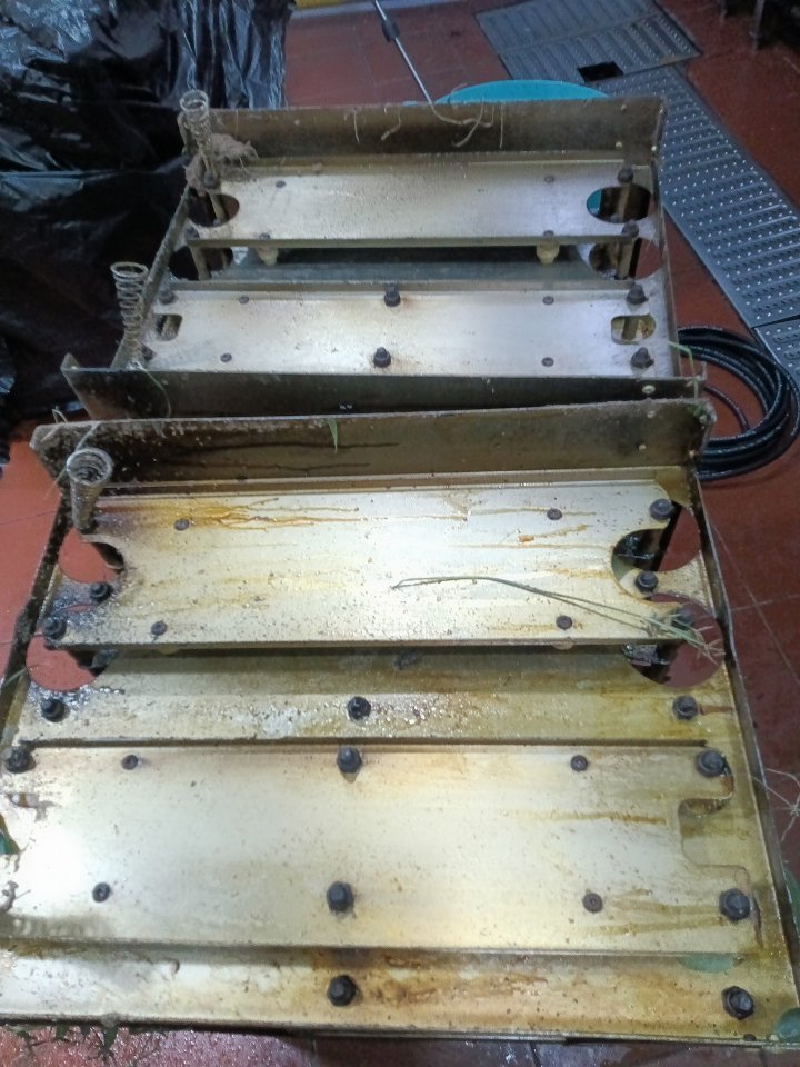 油烟机清洗特惠风暴，洁净厨房，触手可及的美好 - 清洗前 - 郑州天得一国家一级资质团队作业实拍