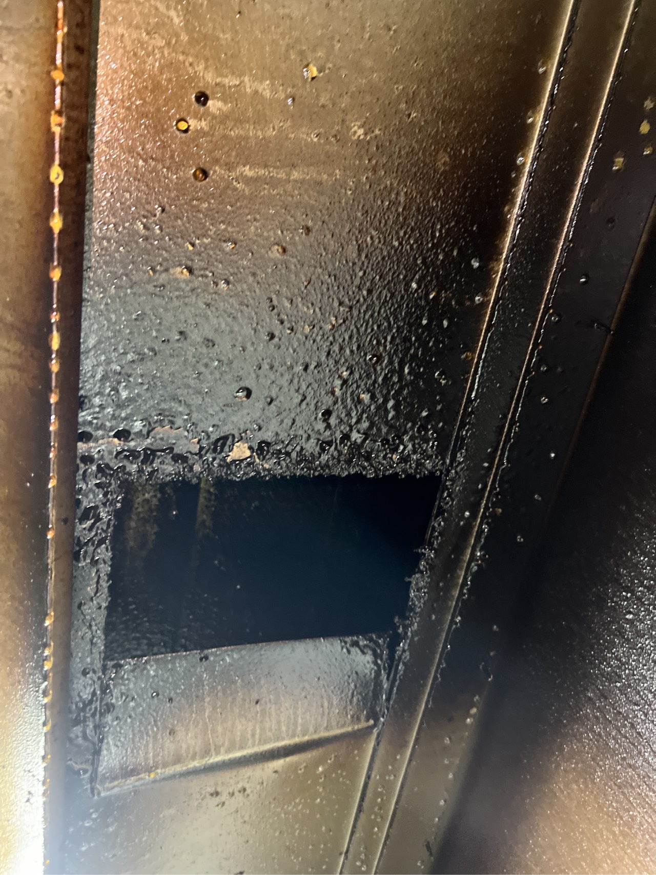 油烟机清洗特惠风暴，厨房清新升级，烹饪健康每一天都精彩 - 清洗前 - 郑州天得一国家一级资质团队作业实拍