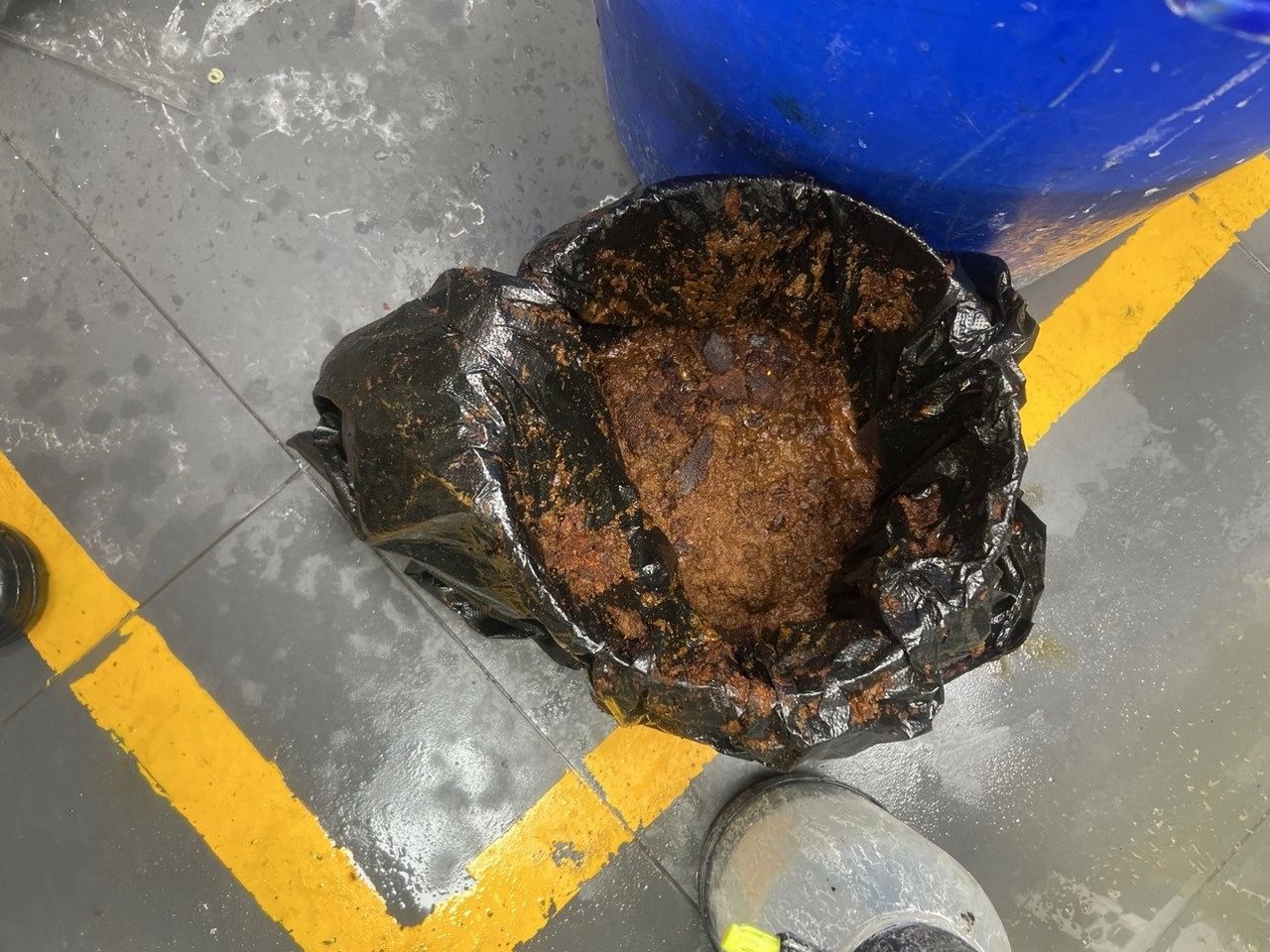 油烟机清洗特惠风暴,洁净厨房,清新空气让烹饪更惬意自在 - 清洗后 - 机器人清洗高标准交付