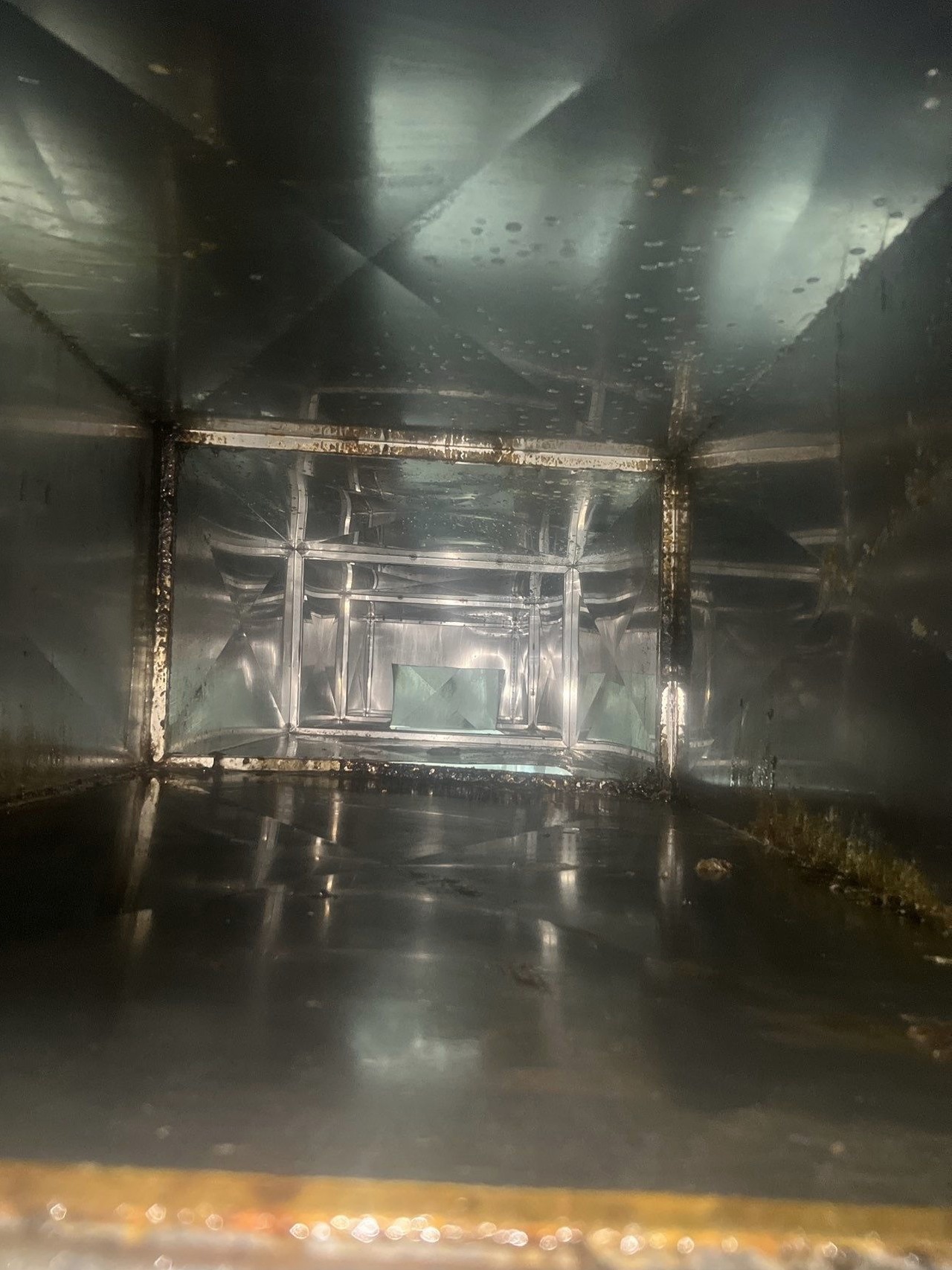 油烟机清洗特惠风暴持续进行中洁净厨房清新生活从烹饪开始 - 清洗后 - 机器人清洗高标准交付