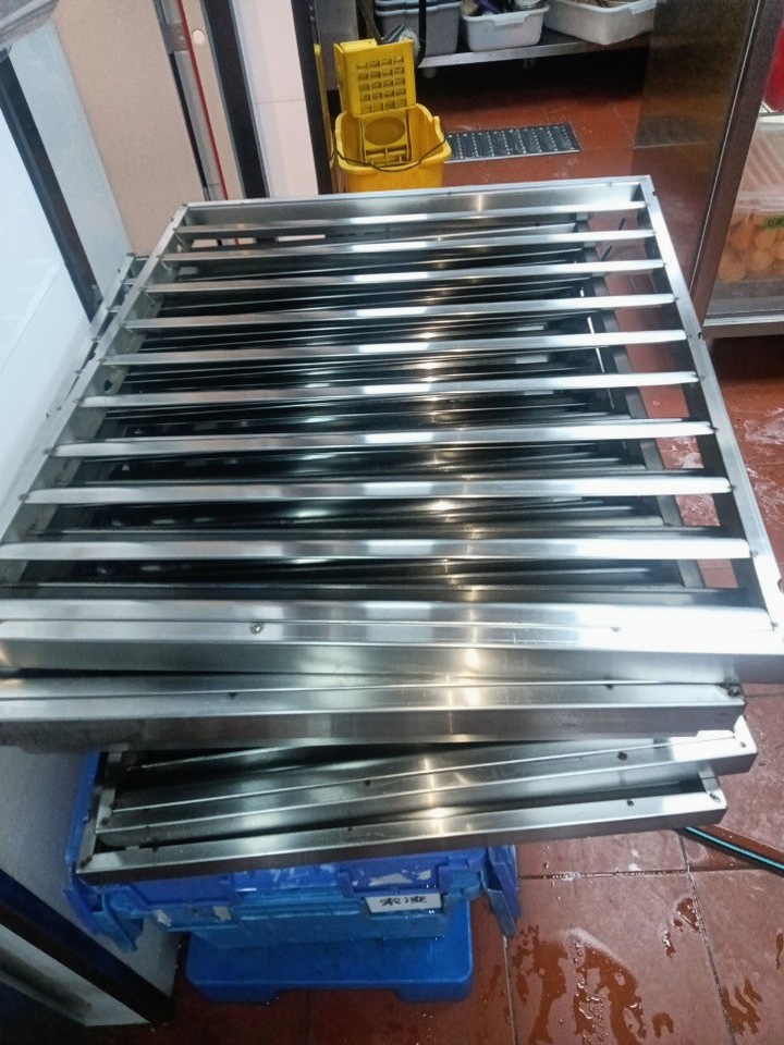 油烟机清洗特惠季，厨房洁净明亮，烹饪时光因清新而更美好 - 清洗后 - 机器人清洗高标准交付