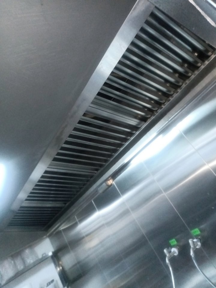 油烟机清洗特惠季，厨房洁净明亮，烹饪时光更清新宁静 - 清洗后 - 机器人清洗高标准交付