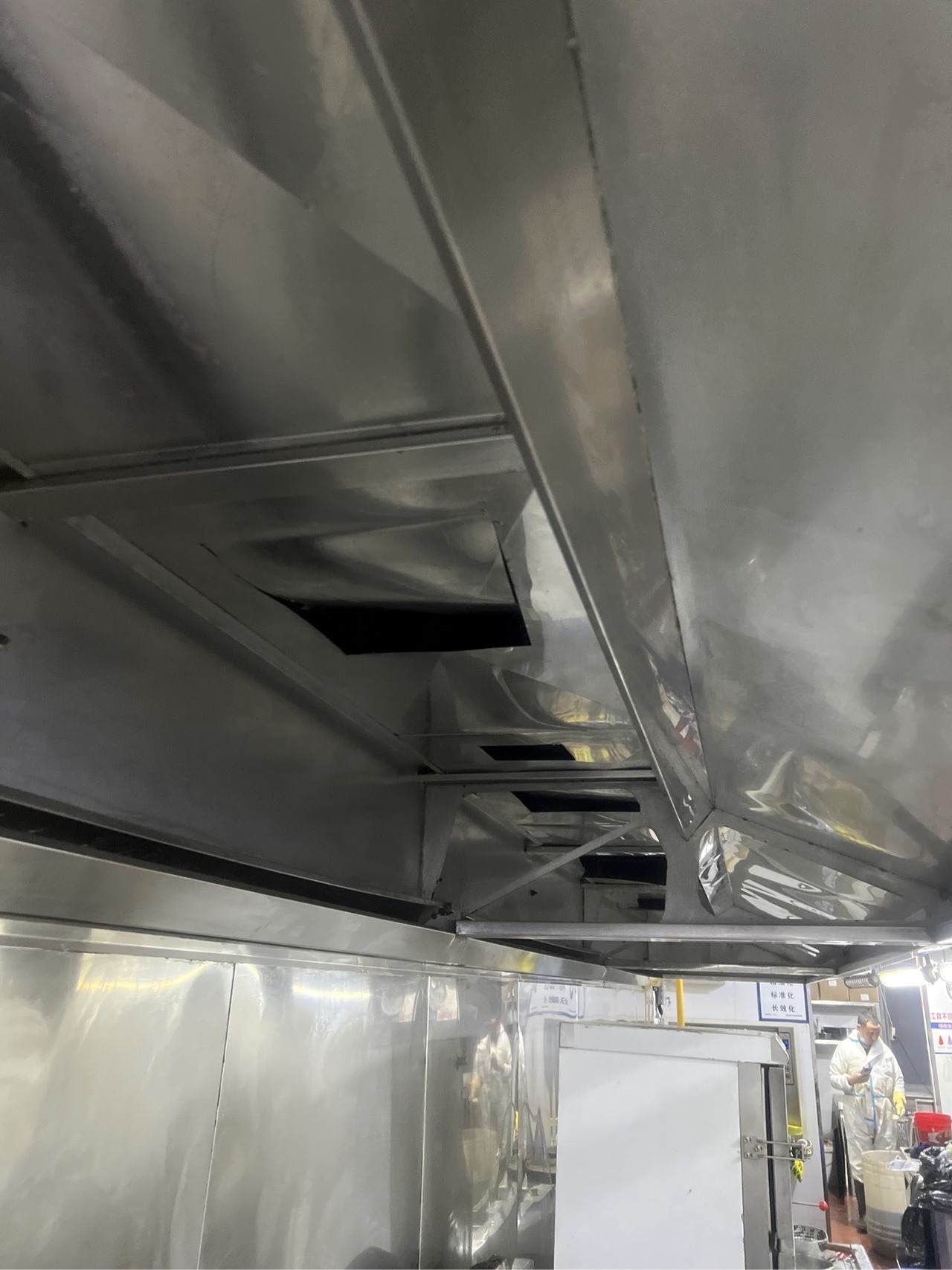 特惠油烟机清洗，厨房空气更清新，烹饪时光更绿色健康愉悦 - 清洗后 - 机器人清洗高标准交付