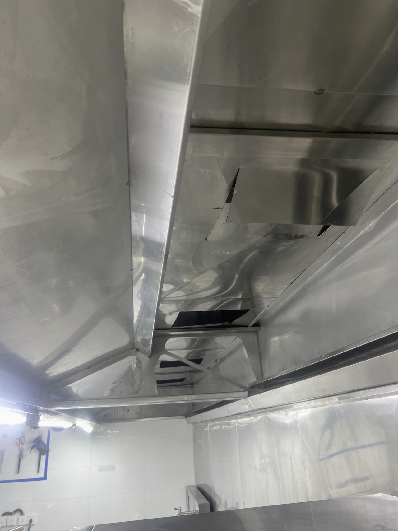 平顶山购物中心运水烟罩清洗多少钱 - 清洗后 - 机器人清洗高标准交付
