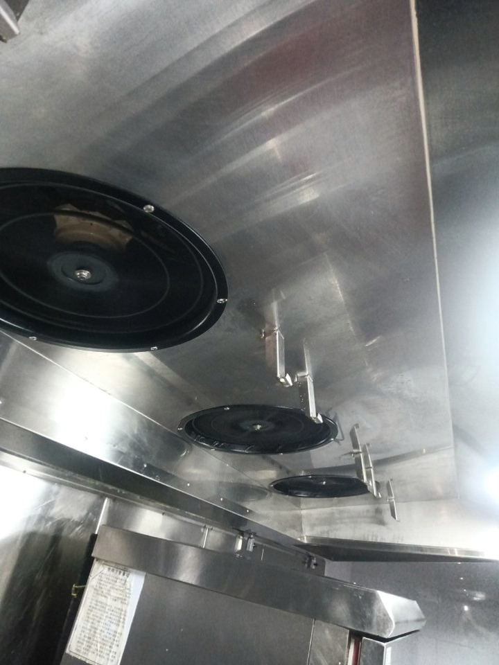 专业解读：食品厂油烟管道清洗的好处 - 清洗后 - 机器人清洗高标准交付