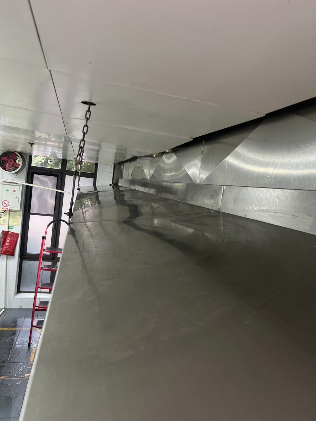 洛阳学校食堂运水烟罩清洗清洗方案 - 清洗后 - 机器人清洗高标准交付