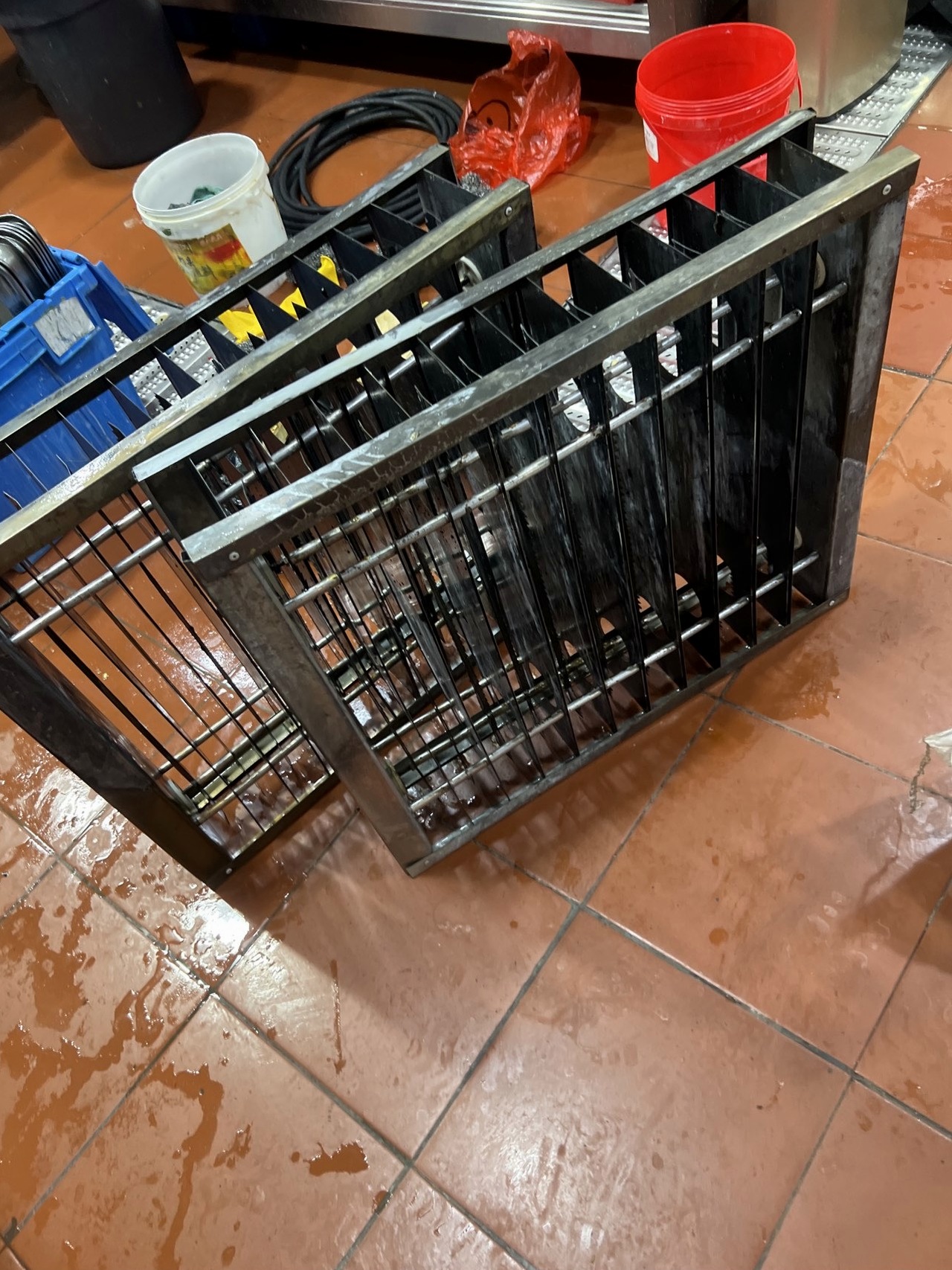 专业解读：部队食堂大型油烟机清洗节能清洗 - 清洗后 - 机器人清洗高标准交付