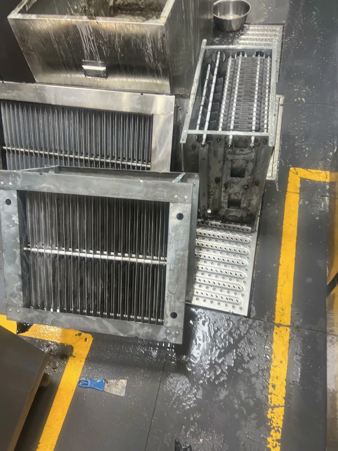 郑州机关食堂油烟净化器清洗清洗流程 - 清洗后 - 机器人清洗高标准交付