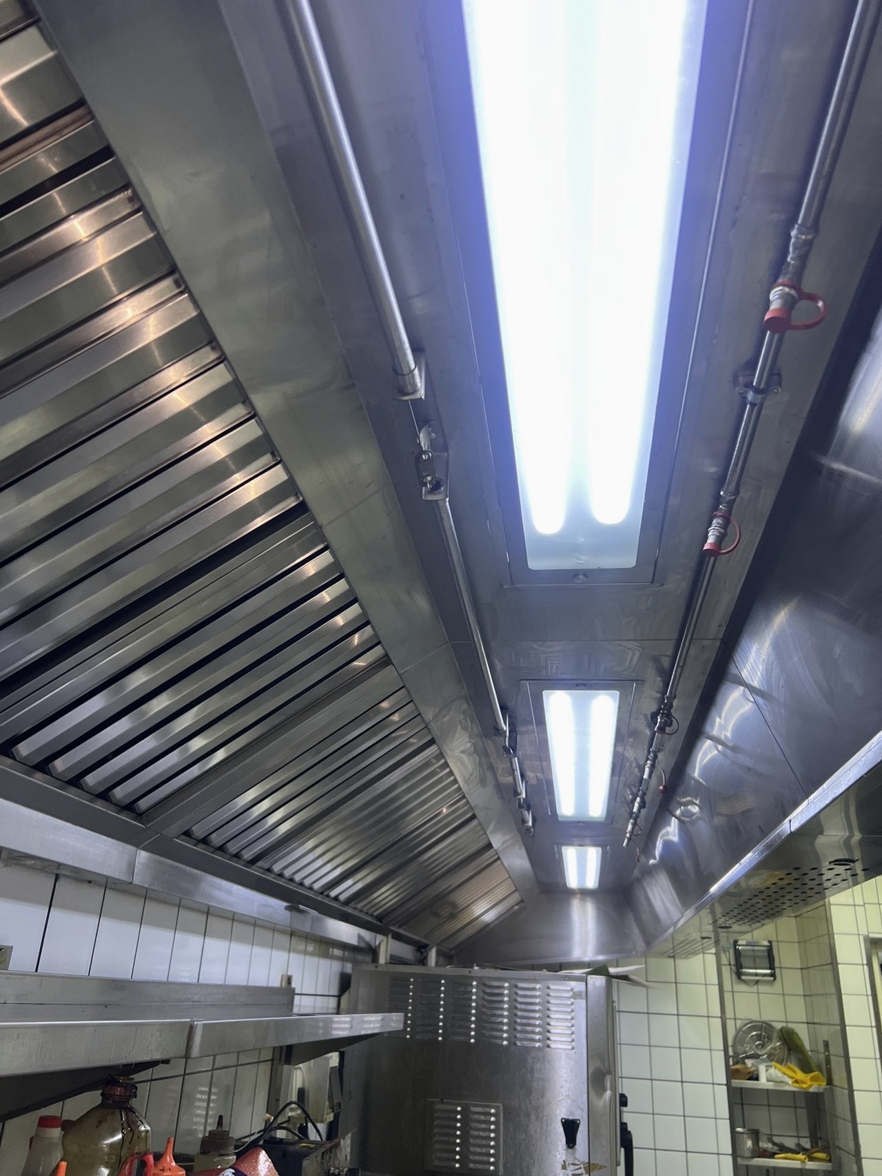 南阳西餐厅商用油烟机清洗清洗方案 - 清洗后 - 机器人清洗高标准交付
