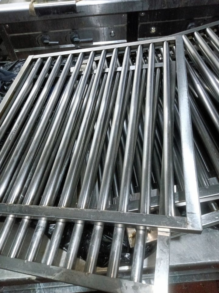 郑州饭店厨房油烟积聚的安全隐患 - 清洗后 - 机器人清洗高标准交付