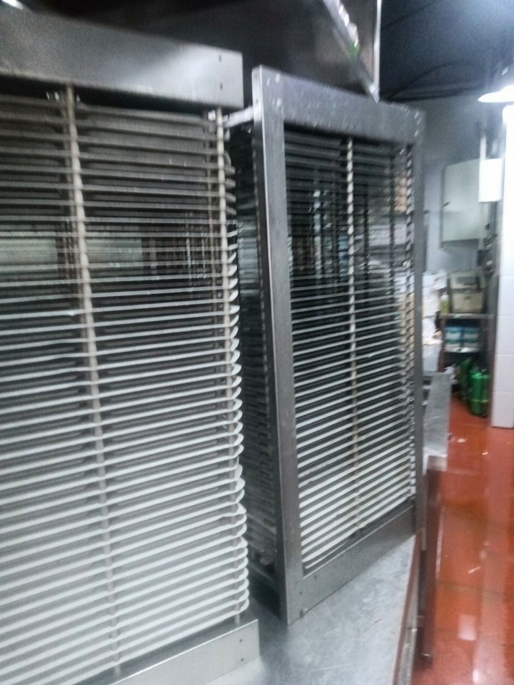 平顶山餐厅油烟机不清洗有什么危害 - 清洗后 - 机器人清洗高标准交付