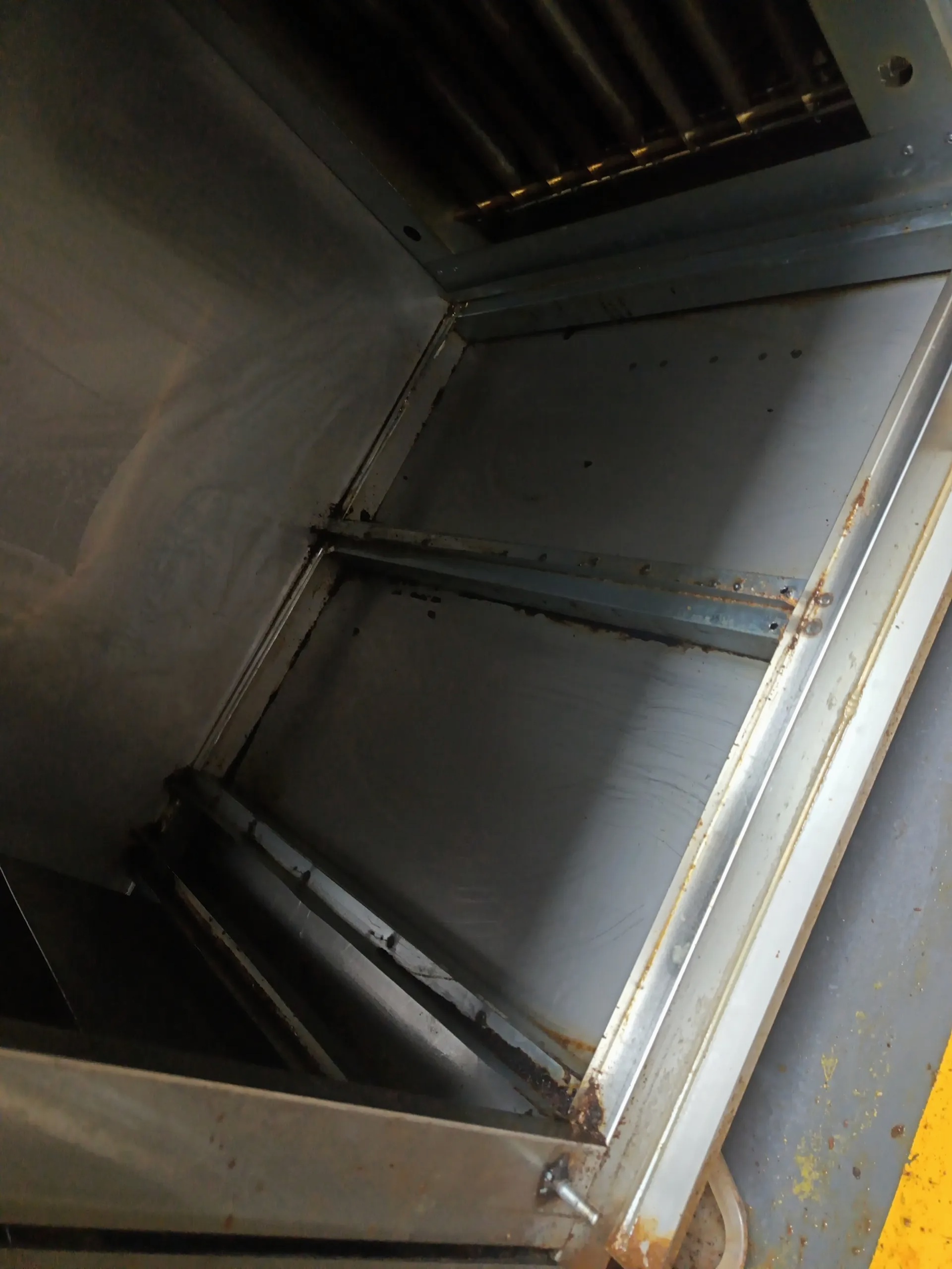 鹤壁餐厅油烟机不清洗有什么危害 - 清洗后 - 机器人清洗高标准交付