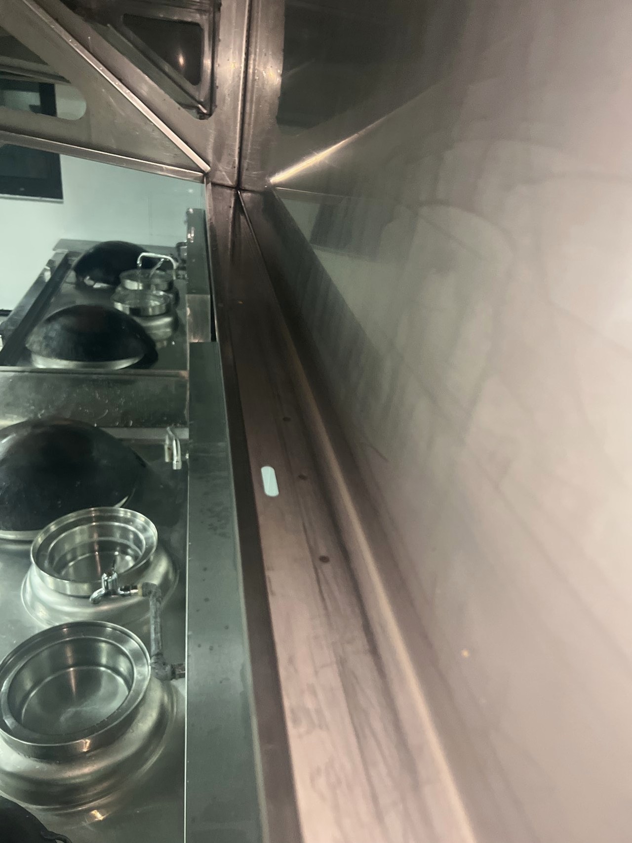 商丘商用油烟机长期不清洗的风险 - 清洗后 - 机器人清洗高标准交付