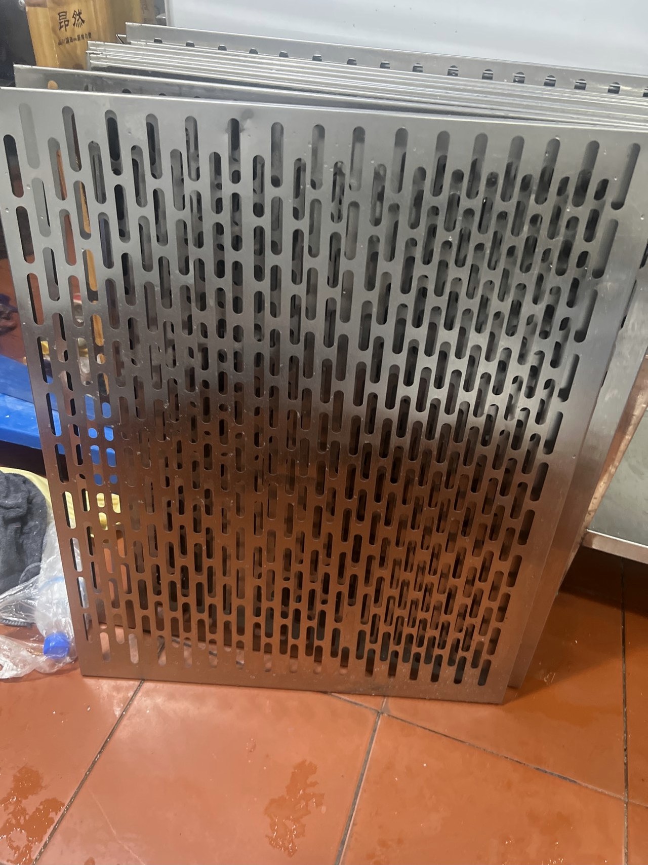 郑州上街区工厂食堂大型排烟管道重油垢清洗实操 - 清洗后 - 机器人清洗高标准交付