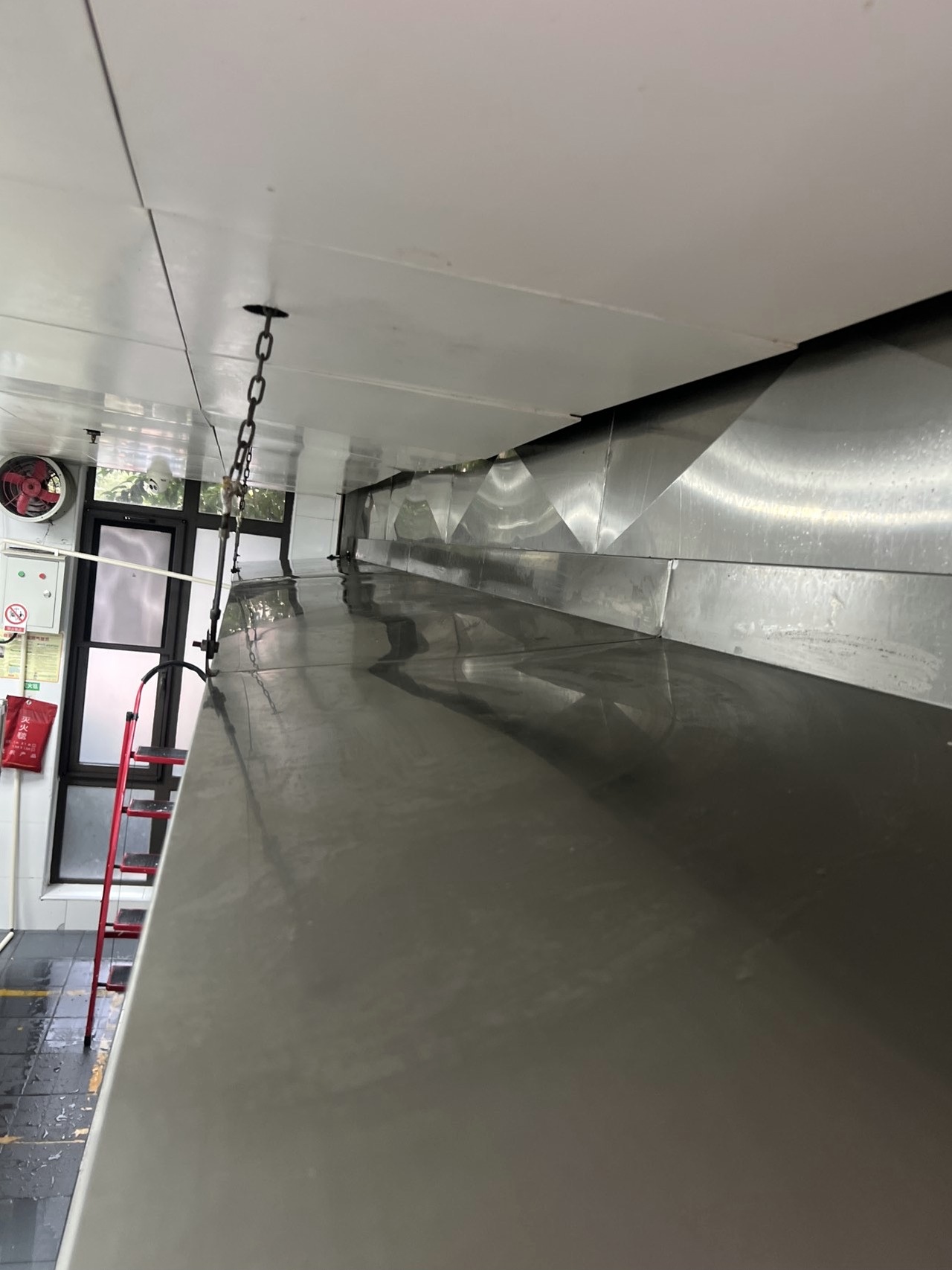 郑州郑东新区大型商用抽油烟机拆洗流程及报价 - 清洗后 - 机器人清洗高标准交付