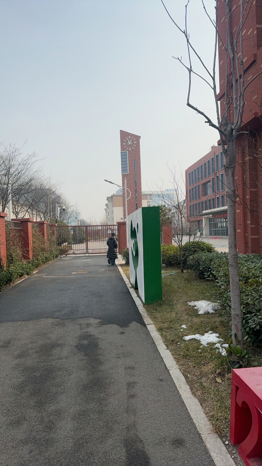 大型油烟机清洗风机技巧 - 清洗前 - 郑州天得一国家一级资质团队作业实拍