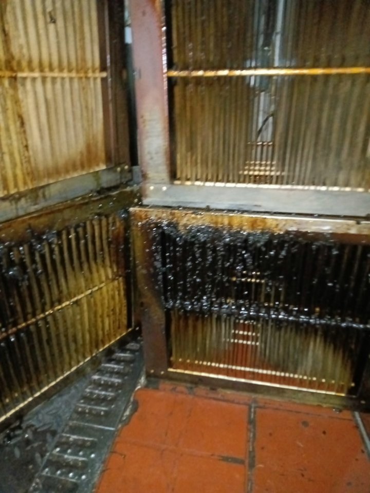 油烟机清洗特惠风暴再起,厨房清新升级,烹饪乐趣倍增 - 清洗前 - 郑州天得一国家一级资质团队作业实拍