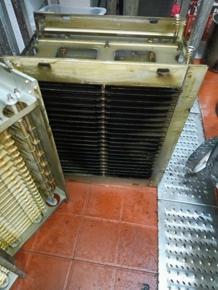 郑州中央厨房商用厨房清洗清洗方案 - 清洗前 - 郑州天得一国家一级资质团队作业实拍