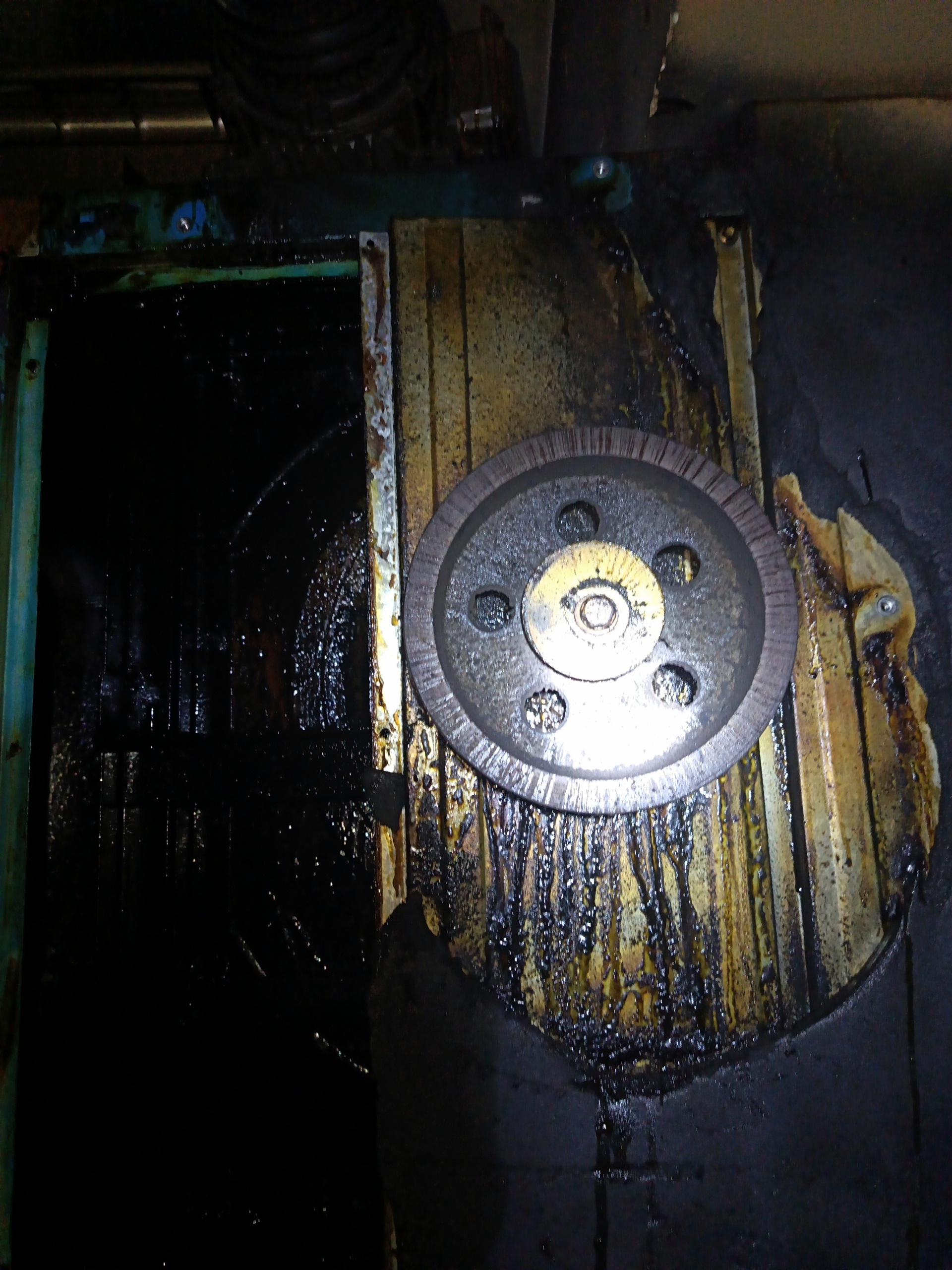 开封大酒店集烟罩清洗公司推荐 - 清洗前 - 郑州天得一国家一级资质团队作业实拍