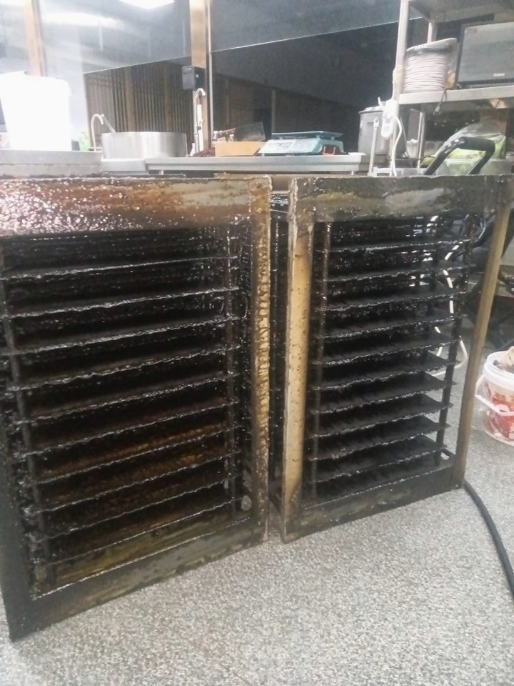 安阳大酒店离心风机清洗清洗流程 - 清洗前 - 郑州天得一国家一级资质团队作业实拍