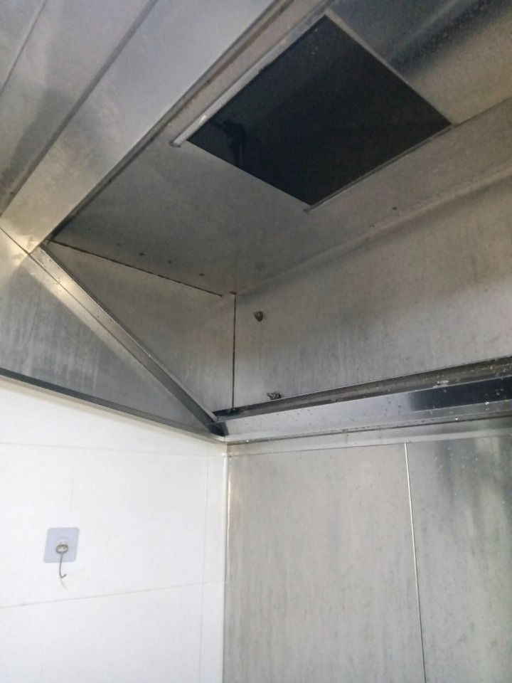 焦作养老院食堂商用油烟机清洗清洗方案 - 清洗前 - 郑州天得一国家一级资质团队作业实拍