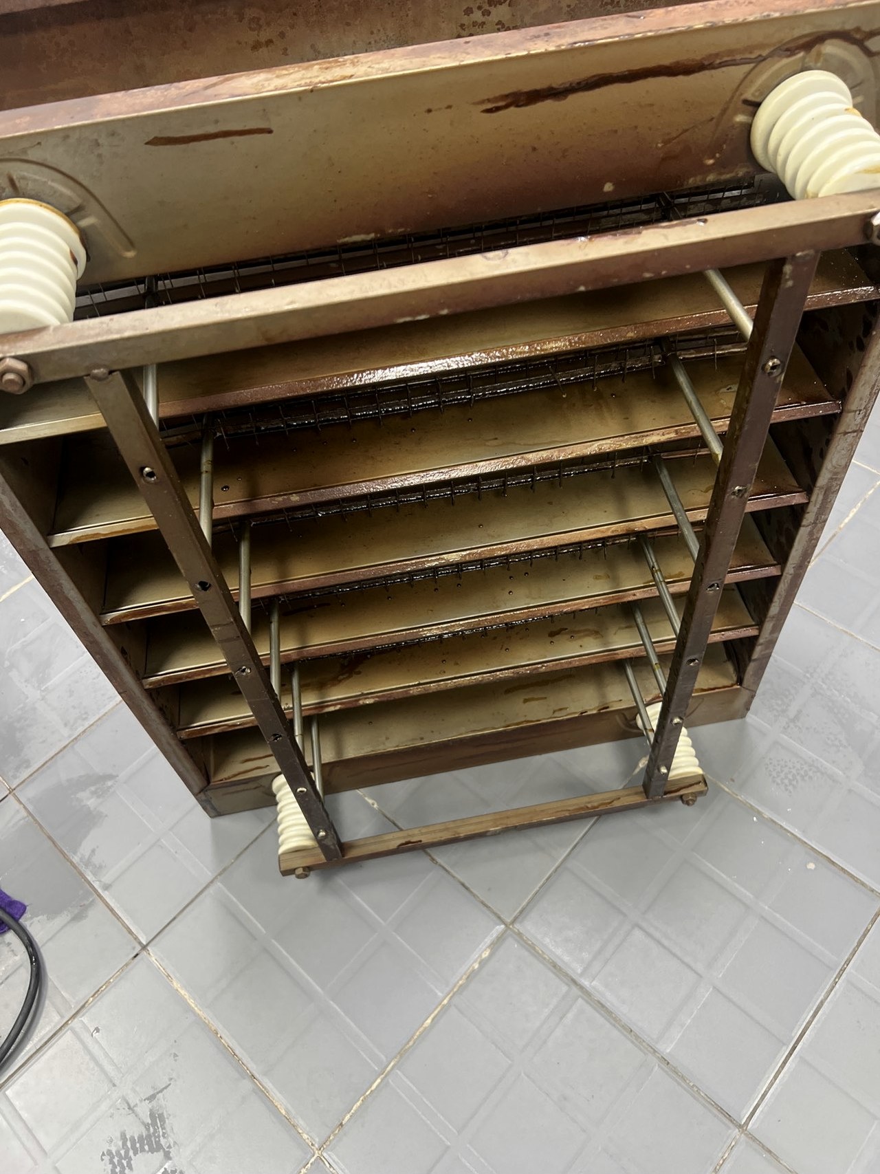 周口中学食堂运水烟罩清洗公司推荐 - 清洗前 - 郑州天得一国家一级资质团队作业实拍