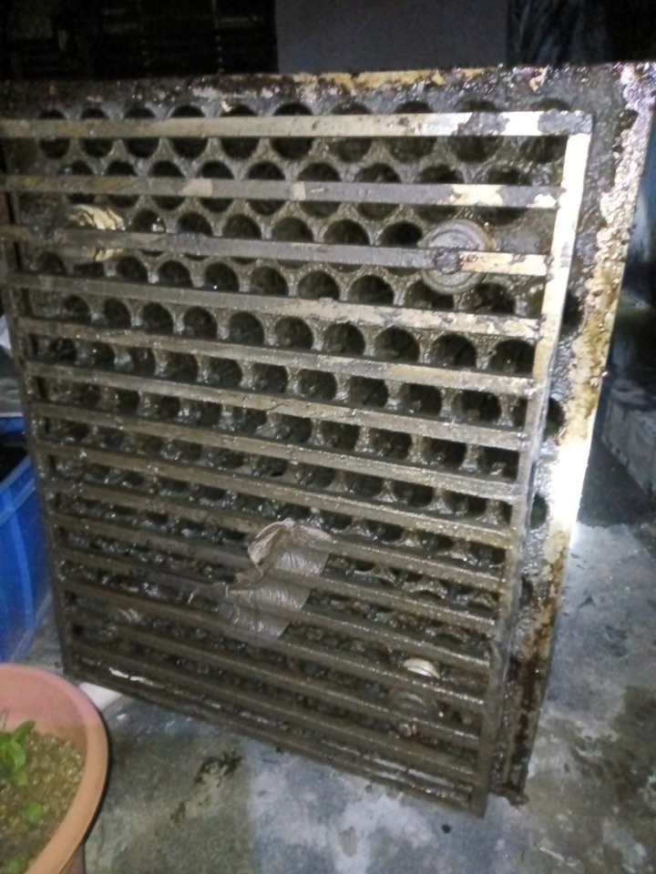 商丘烧烤店大型油烟机清洗清洗方案 - 清洗前 - 郑州天得一国家一级资质团队作业实拍