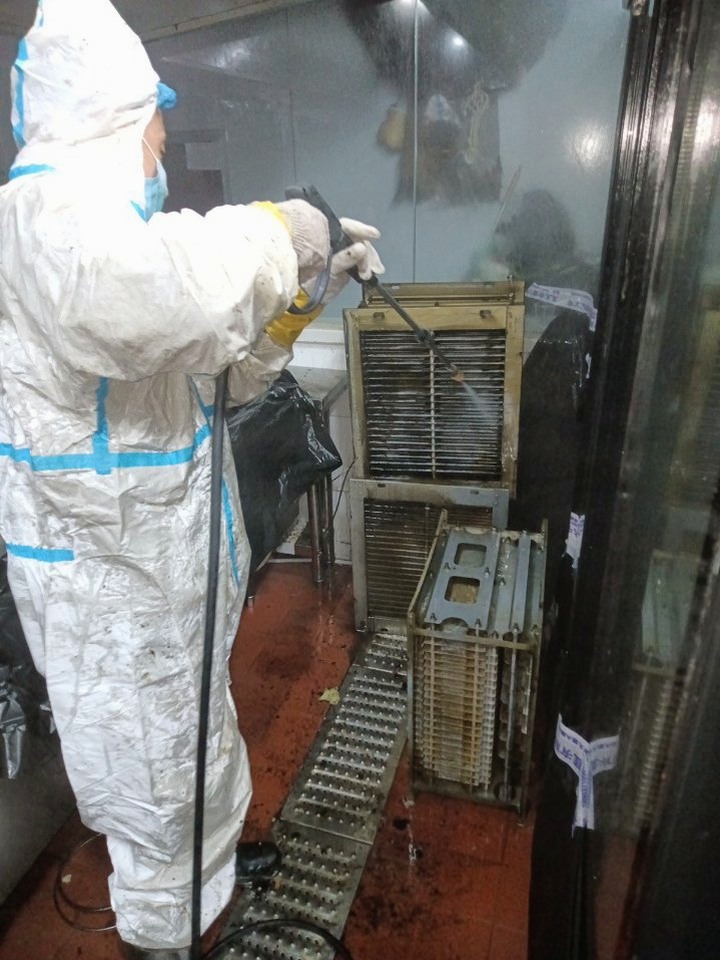 郑州登封市油烟净化器清洗维保公司推荐 - 清洗前 - 郑州天得一国家一级资质团队作业实拍